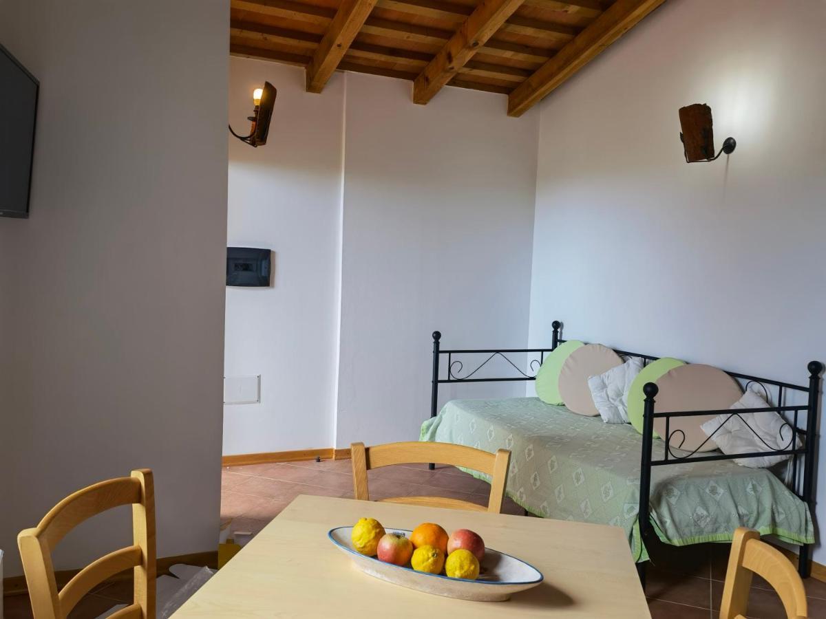 La Corte Degli Ulivi - Albergo Rurale Tresnuraghes Kültér fotó