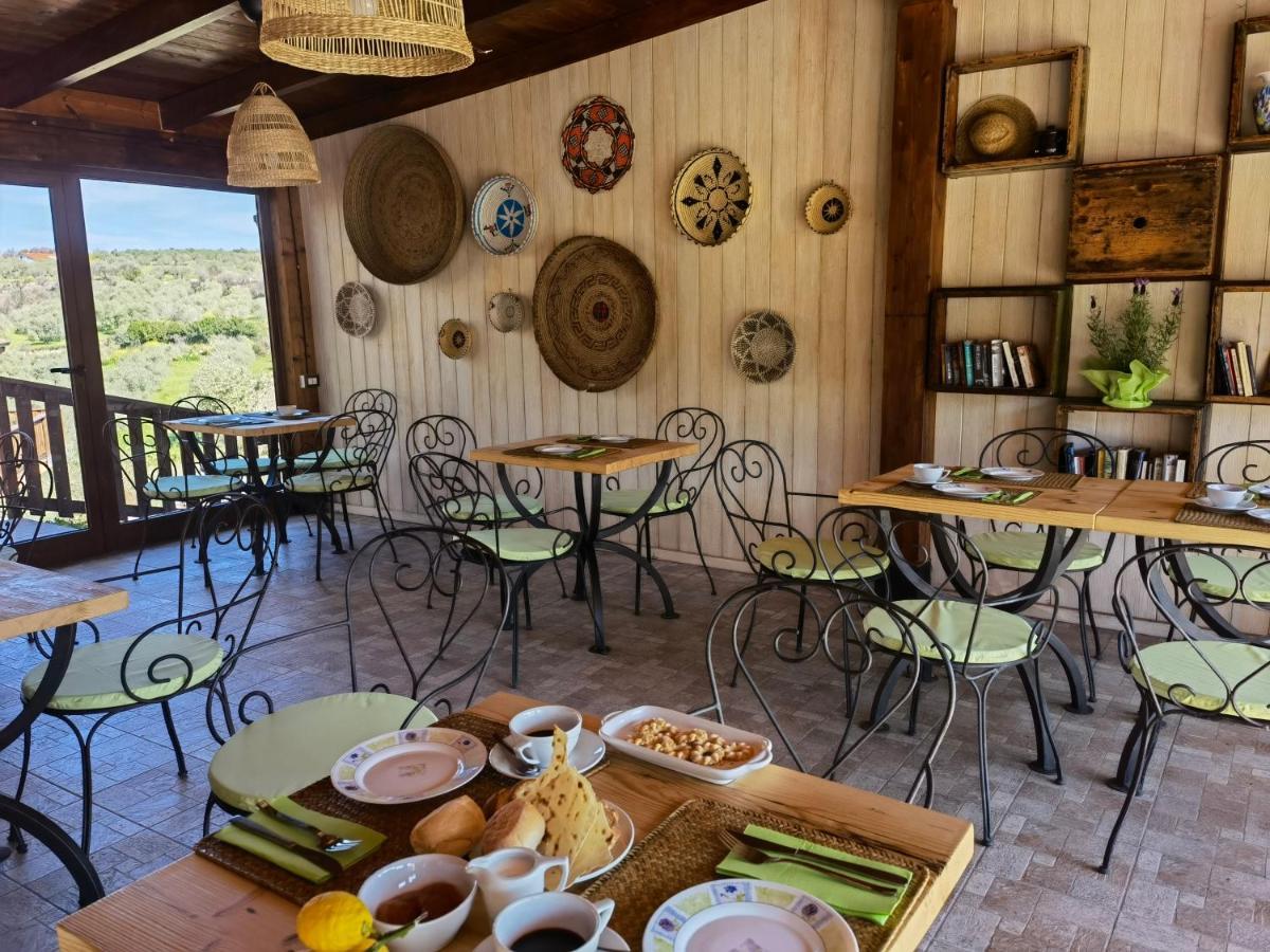 La Corte Degli Ulivi - Albergo Rurale Tresnuraghes Kültér fotó