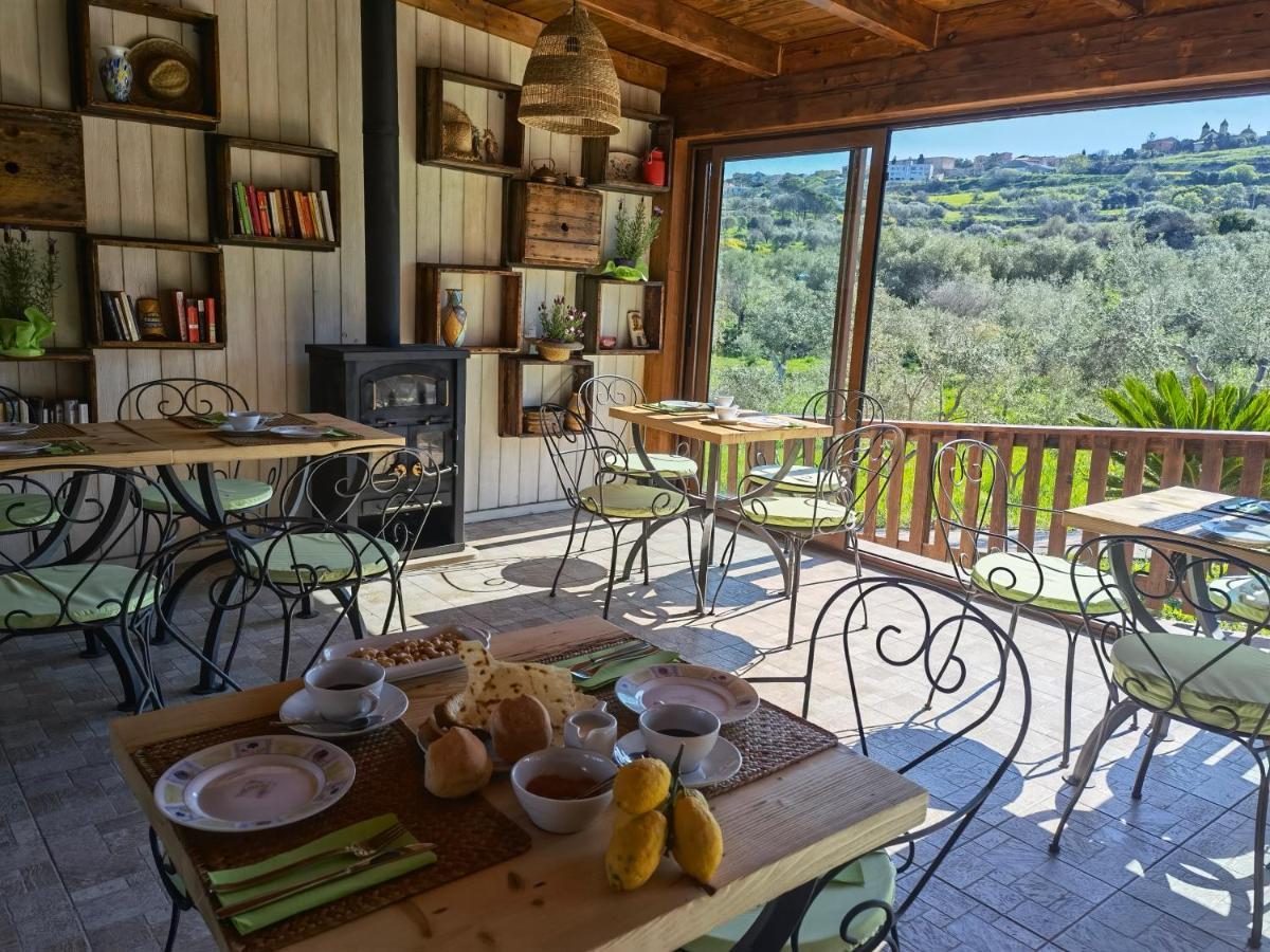 La Corte Degli Ulivi - Albergo Rurale Tresnuraghes Kültér fotó