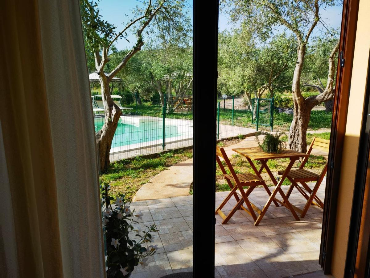La Corte Degli Ulivi - Albergo Rurale Tresnuraghes Kültér fotó