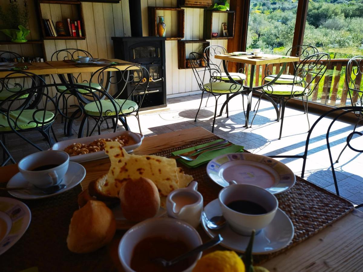 La Corte Degli Ulivi - Albergo Rurale Tresnuraghes Kültér fotó