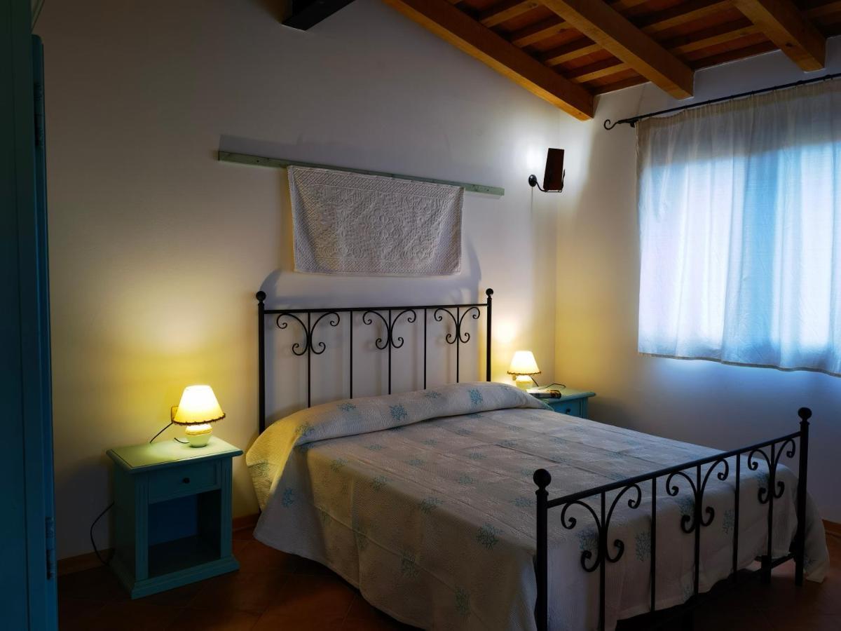 La Corte Degli Ulivi - Albergo Rurale Tresnuraghes Kültér fotó