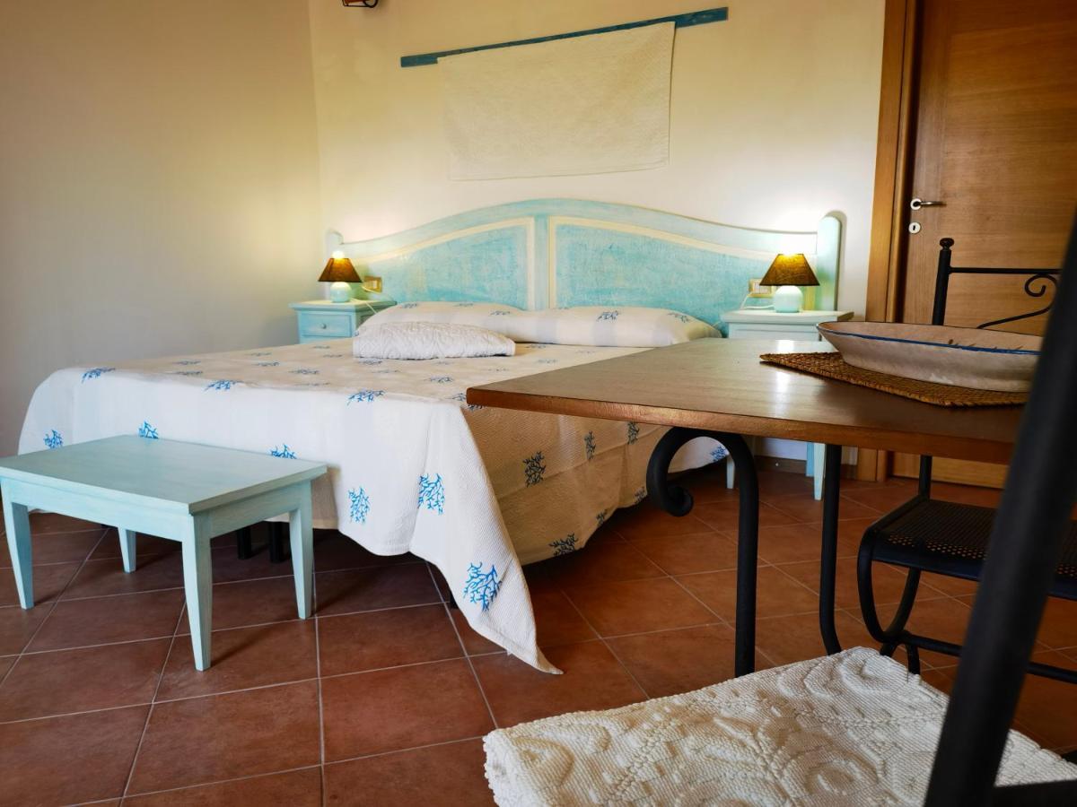La Corte Degli Ulivi - Albergo Rurale Tresnuraghes Kültér fotó