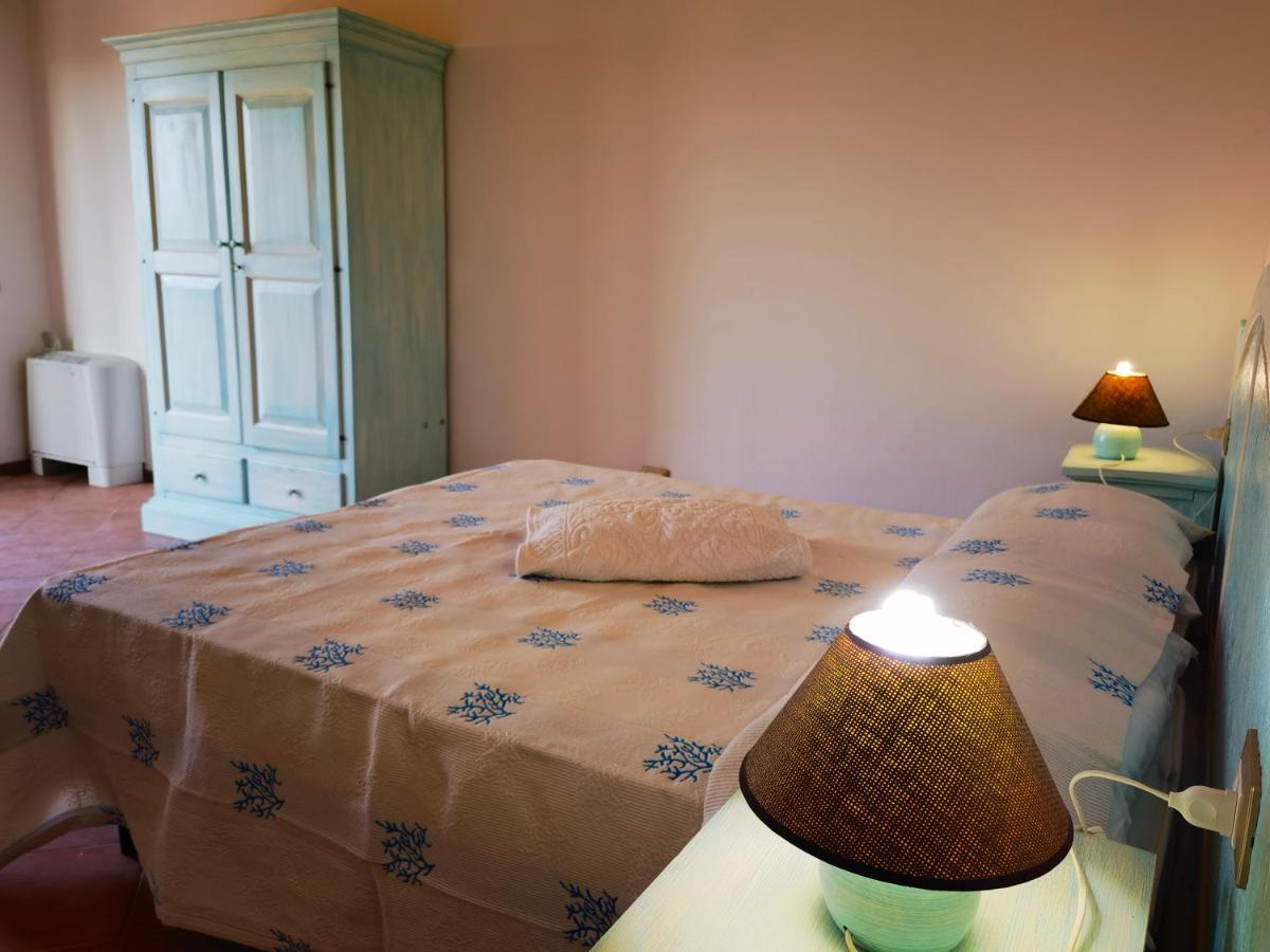 La Corte Degli Ulivi - Albergo Rurale Tresnuraghes Kültér fotó