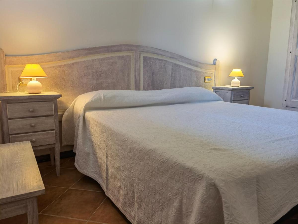 La Corte Degli Ulivi - Albergo Rurale Tresnuraghes Kültér fotó