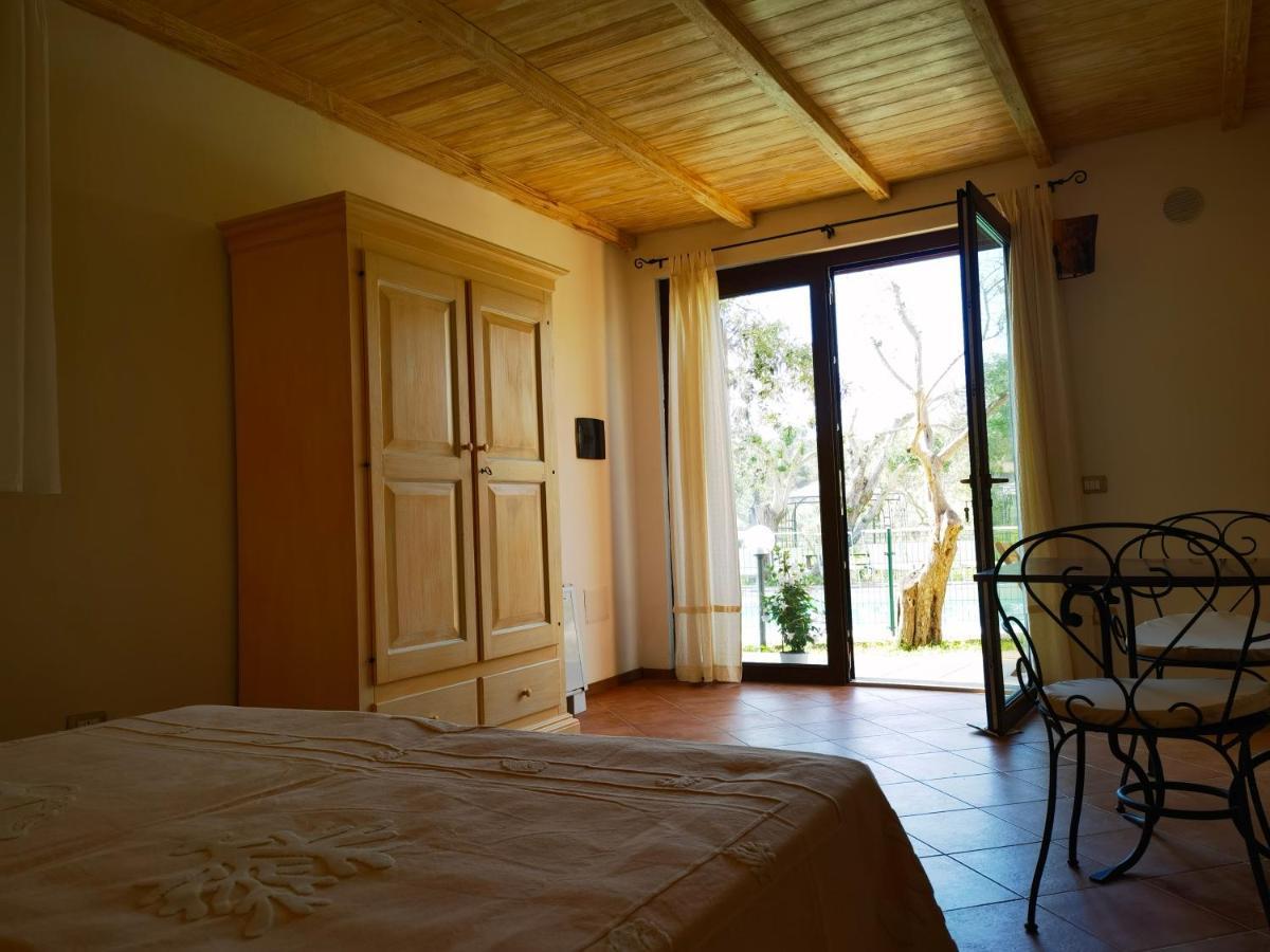 La Corte Degli Ulivi - Albergo Rurale Tresnuraghes Kültér fotó