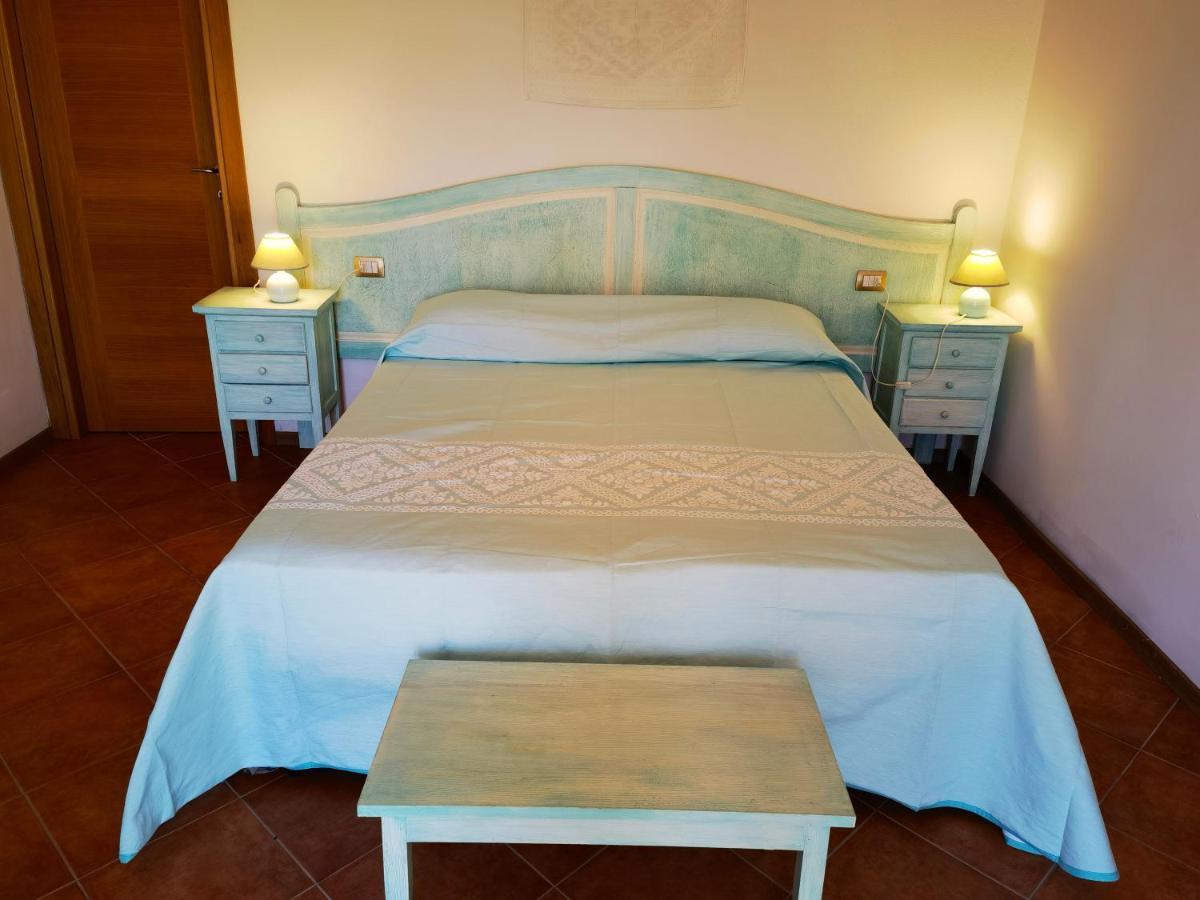 La Corte Degli Ulivi - Albergo Rurale Tresnuraghes Kültér fotó