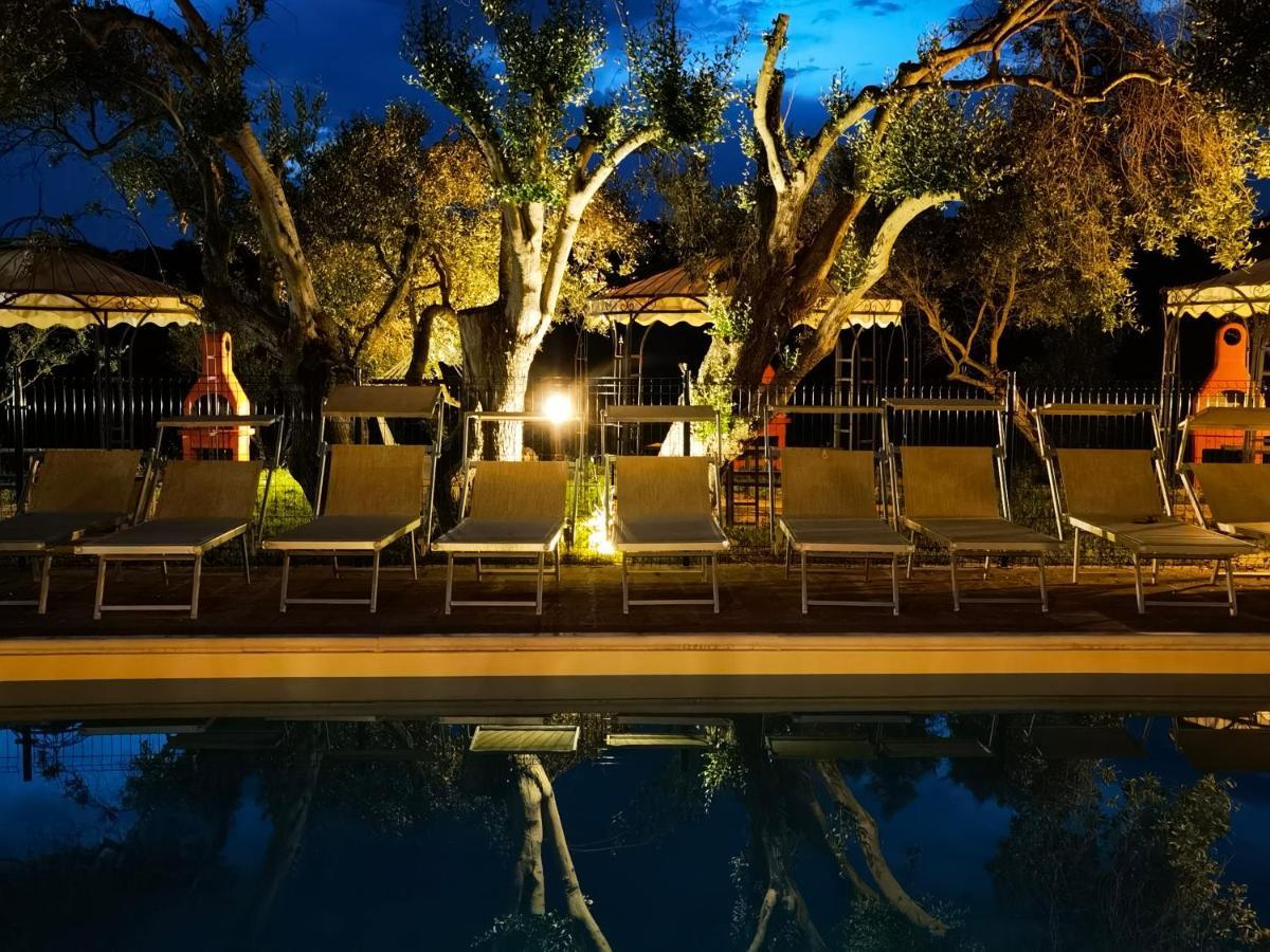 La Corte Degli Ulivi - Albergo Rurale Tresnuraghes Kültér fotó